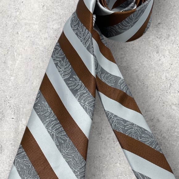 PINEAPPLE PALAKA Brown/White/Gray Striped Leaf Polyester LUXURY Tie - Picture 5 of 5